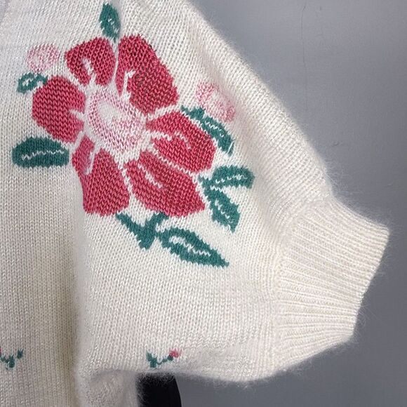 Vintage 80s 90s Angora Blend Floral Cardigan Short Sleeve, Made in Hong Kong - Picture 9 of 15